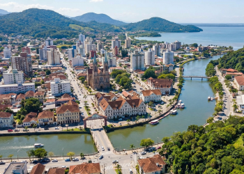 Uma cidade do Sul se destaca por crescimento industrial e oportunidades de trabalho