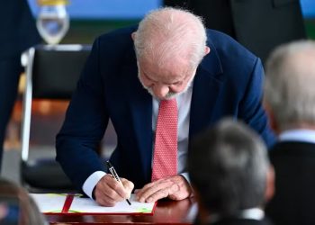 Lula sanciona lei do devedor contumaz com punições como bloqueio de CNPJ e proibição em licitações