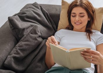 Três achadinhos a partir de R$ 59 para relaxar sem sair do sofá