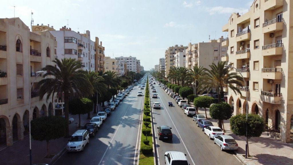 Com mais de 2 km ao lado de parques urbanos, avenida se tornou um dos endereços mais valorizados da cidade