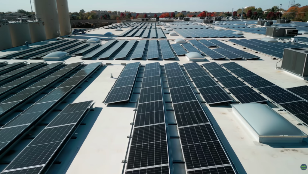 Refinarias de combustíveis fósseis integram usinas solares de alta temperatura para produzir hidrogênio verde e descarbonizar a produção