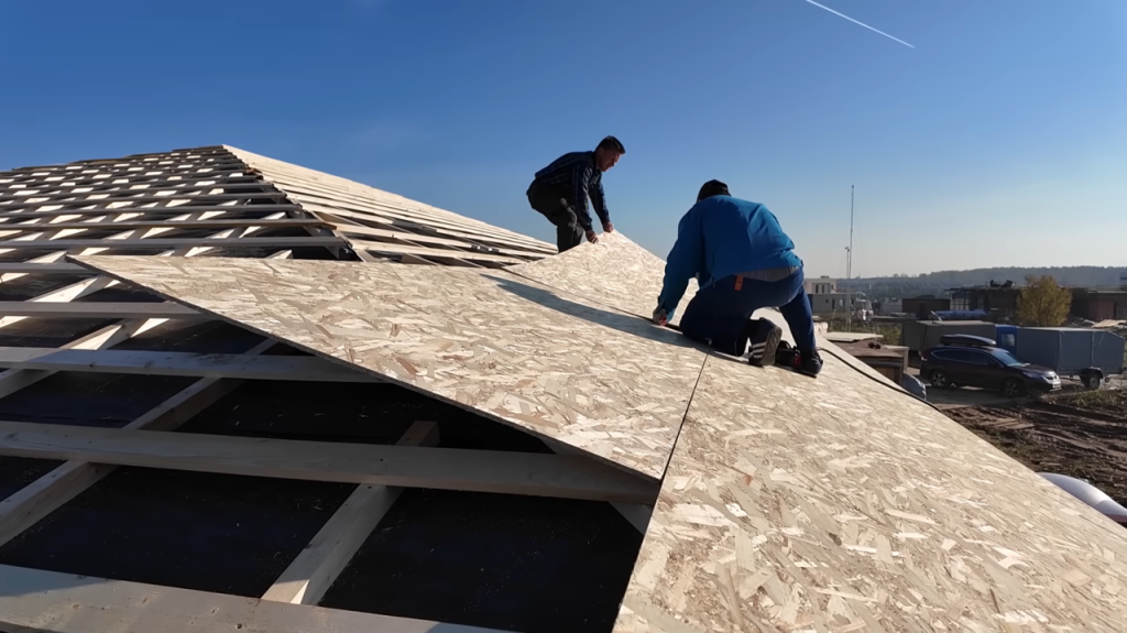 2 amigos fizeram uma casa de madeira barata e funcional em tempo recorde com técnicas modernas