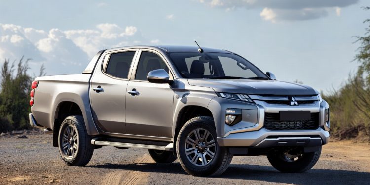 Capacidade de carga de uma tonelada e motor a diesel transformam esta picape média usada na melhor amiga do produtor rural que busca custo-benefício