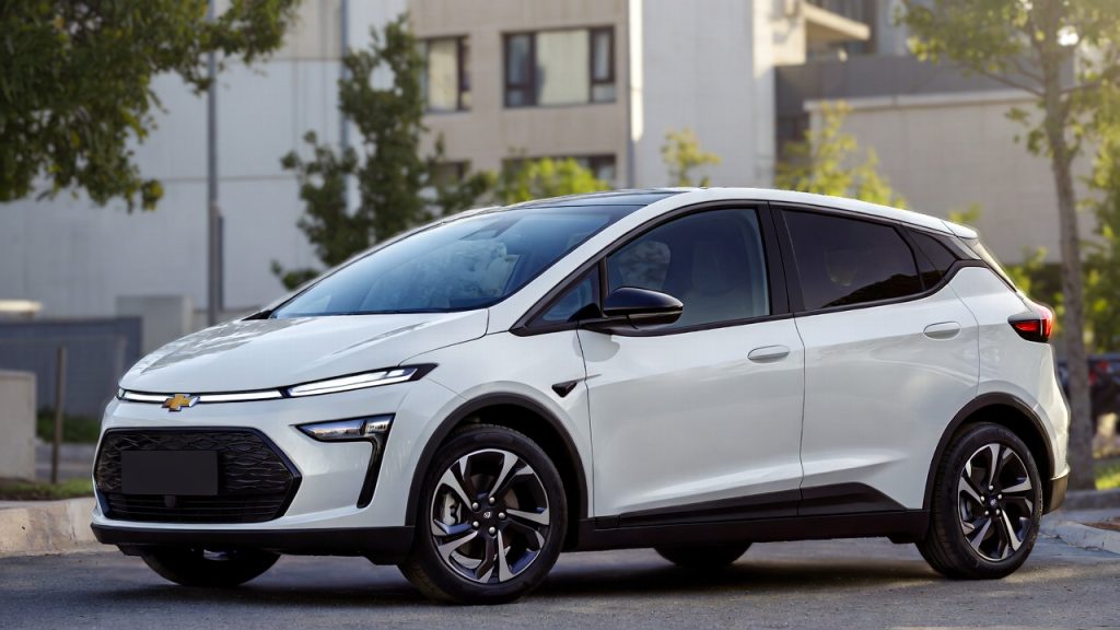 Chevrolet avança no mercado com carro elétrico que elimina a ansiedade de recarga, oferece resposta rápida e reduz drasticamente o custo por quilômetro