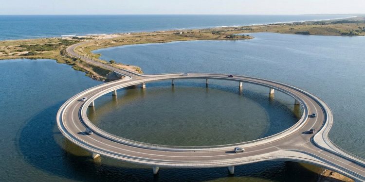 Com seu formato circular de 202 metros de diâmetro, a ponte uruguaia virou um marco da arquitetura que obriga o motorista a reduzir a velocidade