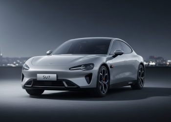 Com 500 cavalos de potência, o novo esportivo elétrico virou o carro mais rápido do ano e já está à venda