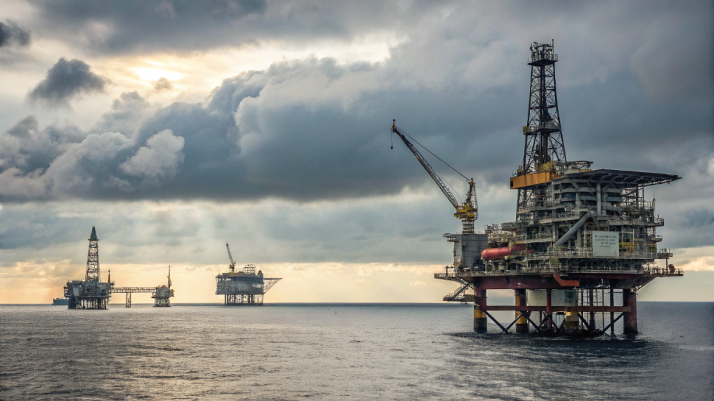Plataformas offshore valem o investimento? Veja vantagens, riscos e impactos ambientais reais