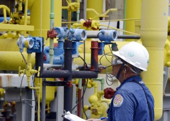 Ritmo do setor de serviços no Brasil perde força em janeiro, diz S&P Global