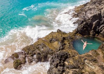 Com o título de Patrimônio Natural da Humanidade, Fernando de Noronha abriga a Baía do Sancho, eleita a praia mais bonita de todo o planeta