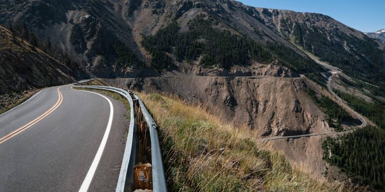 Rodovia nos EUA atinge 3.345 metros de altitude; com 109 km de extensão por Montana e Wyoming, a Beartooth é a rota alpina mais cênica do país