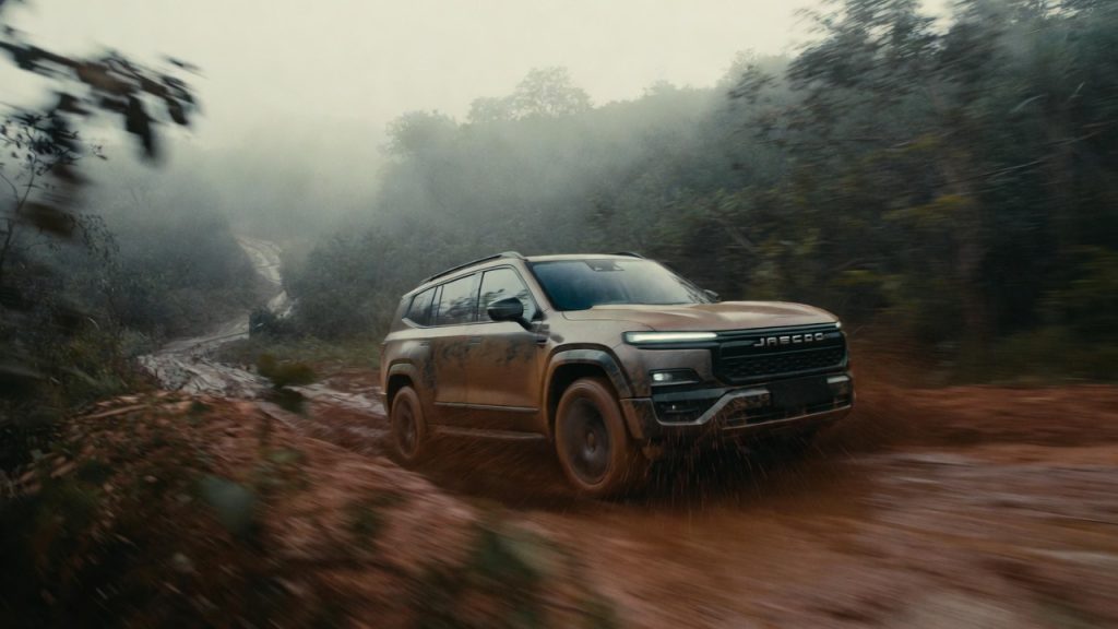Após sucesso inicial, Jaecoo prepara expansão com novos SUVs e fábrica nacional em 2026