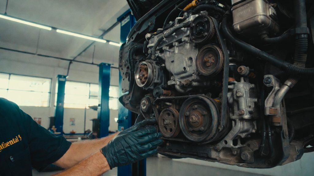 O barulho agudo ao ligar o veículo que pode ser o aviso final antes de um prejuízo de R$ 8 mil