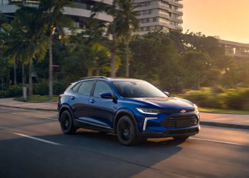 A união perfeita entre motor elétrico e etanol faz deste novo SUV nacional o maior pesadelo dos postos de combustíveis