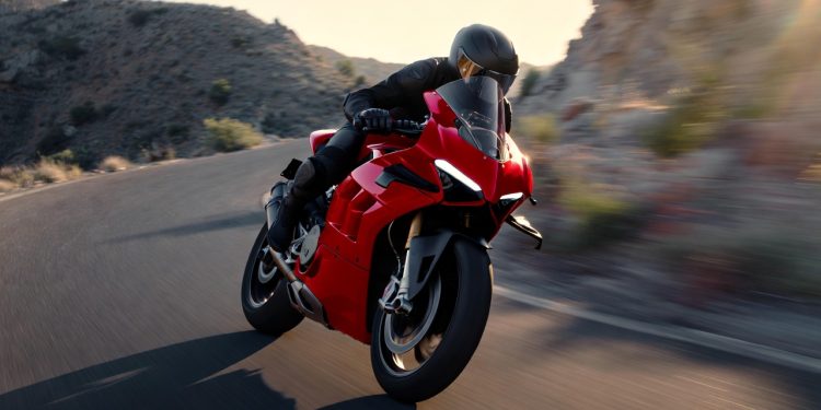 Superbike italiana com radar inteligente ajusta a suspensão sozinha e lê o asfalto à frente