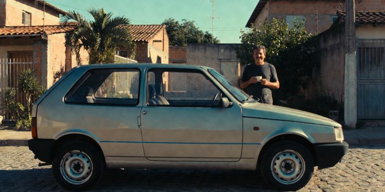 O lendário motor de ferro que não quebra garante IPVA isento e uma economia de combustível espetacular na cidade