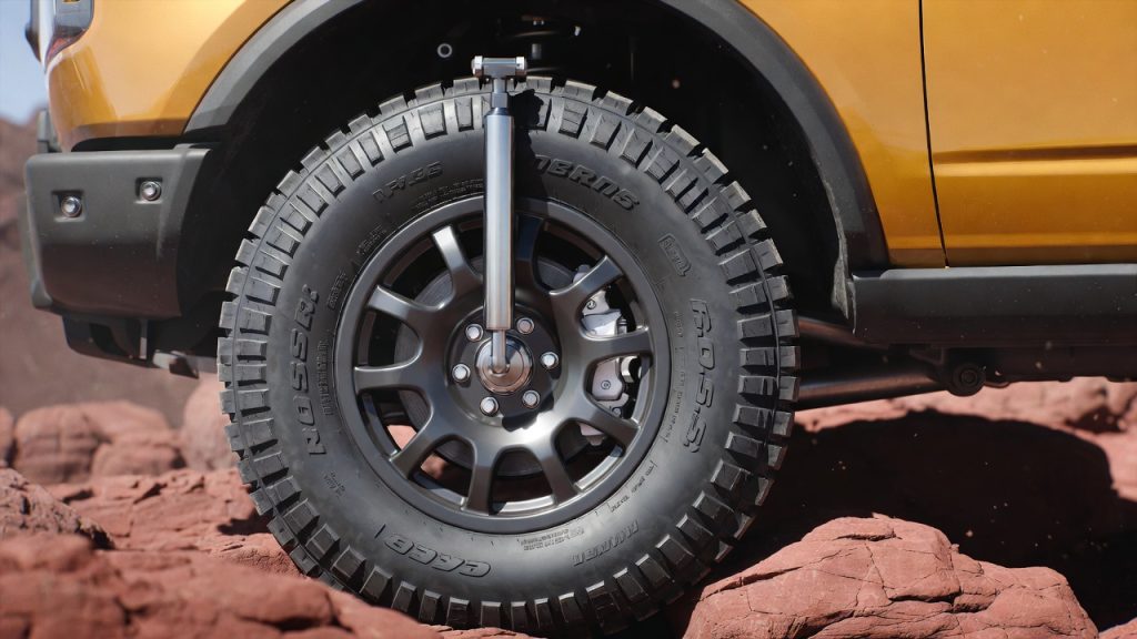 O SUV americano de visual robusto que não usa gasóleo e surpreende em terrenos difíceis
