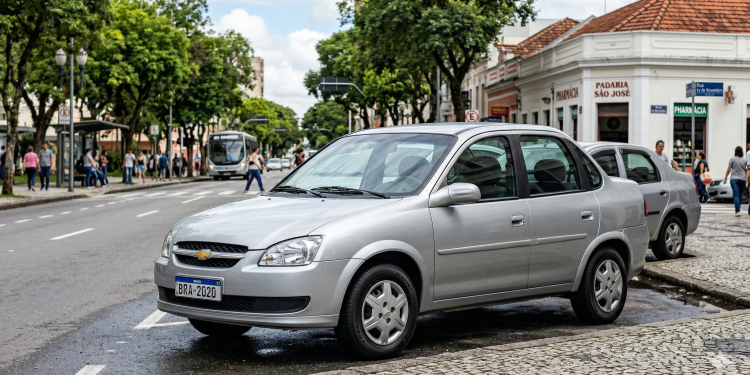 Chevrolet Classic de 15 mil reais e seu custo-benefício