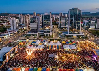 Cidade do interior da PB, situada a 552 metros de altitude, tem um clima ameno e infraestrutura de metrópole no coração do agreste do estado
