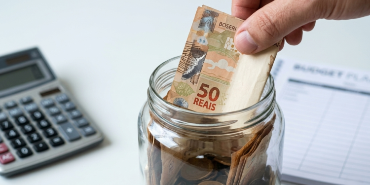 Enriqueça ganhando pouco, o método que pode fazer você mudar de vida hoje