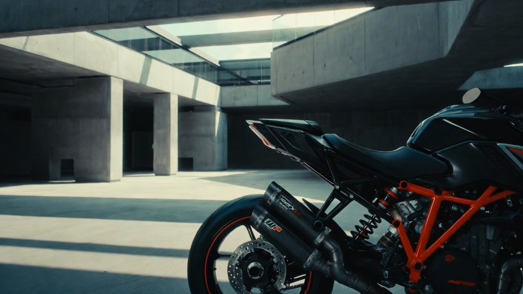 Nova fera das pistas de marca austríaca ganha motor gigante e tecnologia que intimida rivais