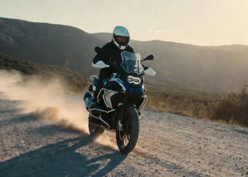 A nova "Rainha das Estradas" da marca alemã chega ao Brasil com motor maior e câmbio automático