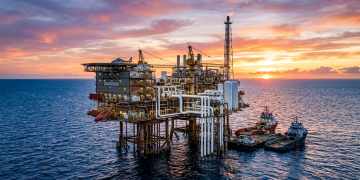 O plano bilionário para transformar plataformas de petróleo abandonadas no oceano em gigantescos sugadores de gás carbónico