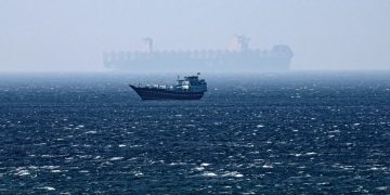 Morning Call: Fechamento do Estreito de Ormuz abala mercados e eleva risco de choque global