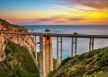 O imponente arco de concreto de 85 metros de altura erguido em 1932 que desafia os desfiladeiros costeiros na rota cênica da Califórnia