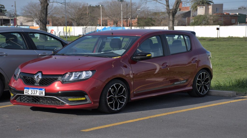 Renault Sandero R.S. no mercado de usados