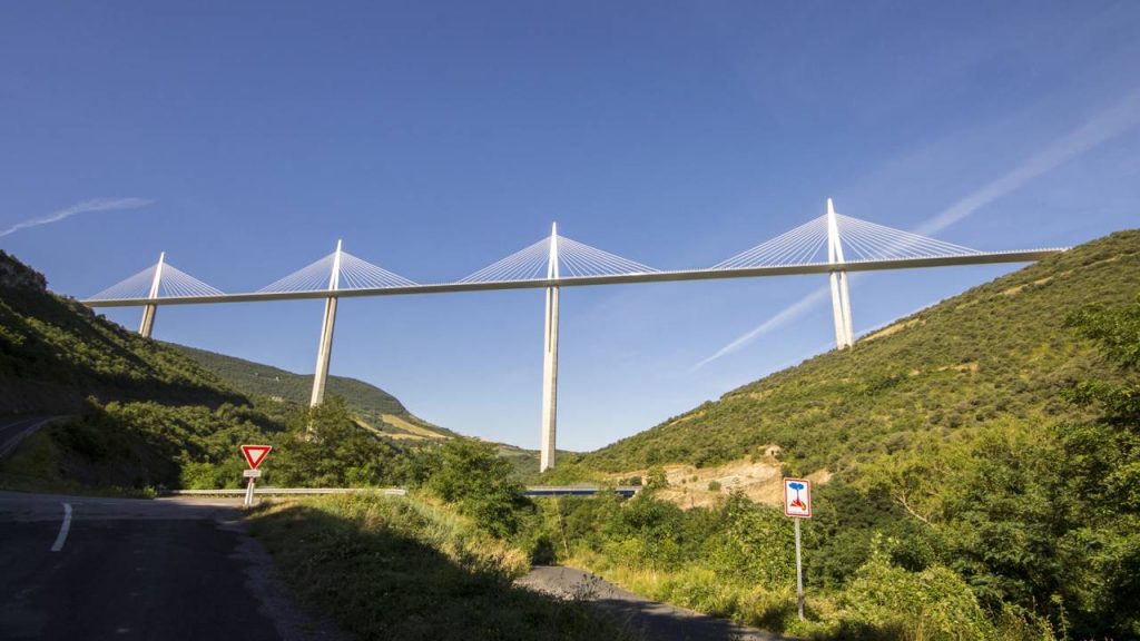 Viaduto de Millau - Créditos: depositphotos.com / jqnoc