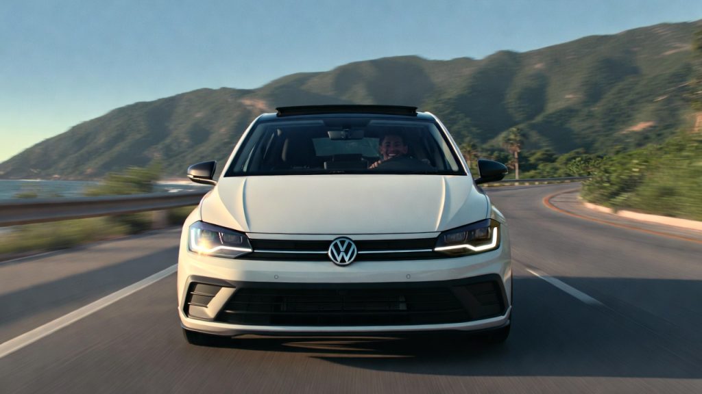 Modelo da marca alemã com motor turbo e consumo de popular vira surpresa para todos ao entregar desempenho e economia extrema em um só pacote