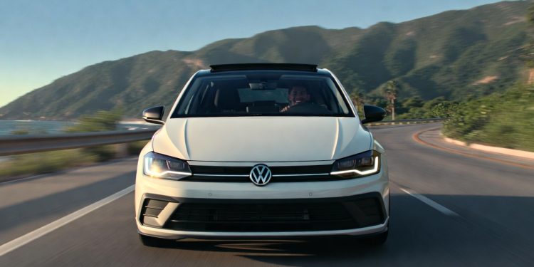 Modelo da marca alemã com motor turbo e consumo de popular vira surpresa para todos ao entregar desempenho e economia extrema em um só pacote