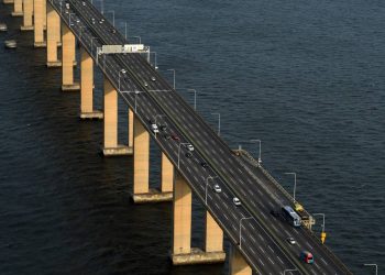 A colossal estrutura de concreto e aço de 13,2 km sobre a Baía de Guanabara que desafia ventos marítimos intensos e se consolidou como a maior travessia do Hemisfério Sul
