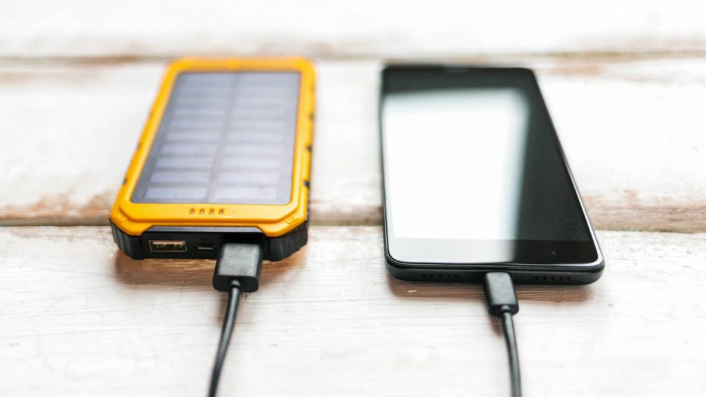 Power bank solar - Créditos: depositphotos.com / Steklo_KRD