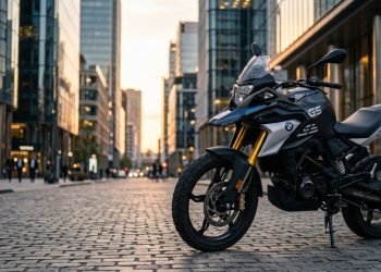 Status de marca alemã por preço de moto comum atrai brasileiros que buscam o sonho da primeira premium