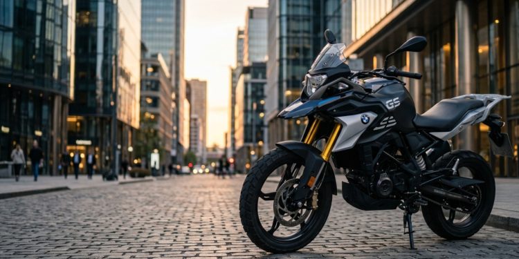 Status de marca alemã por preço de moto comum atrai brasileiros que buscam o sonho da primeira premium