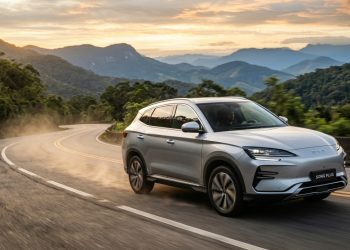 SUV híbrido que roda mil quilômetros com um tanque vira o pesadelo das montadoras tradicionais em solo brasileiro