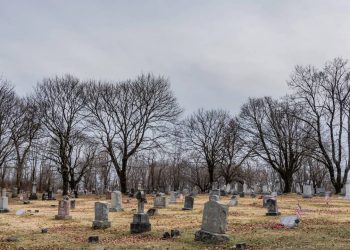 A cidade fantasma americana que queima ininterruptamente no subsolo há 60 anos e inspirou filmes de terror famosos