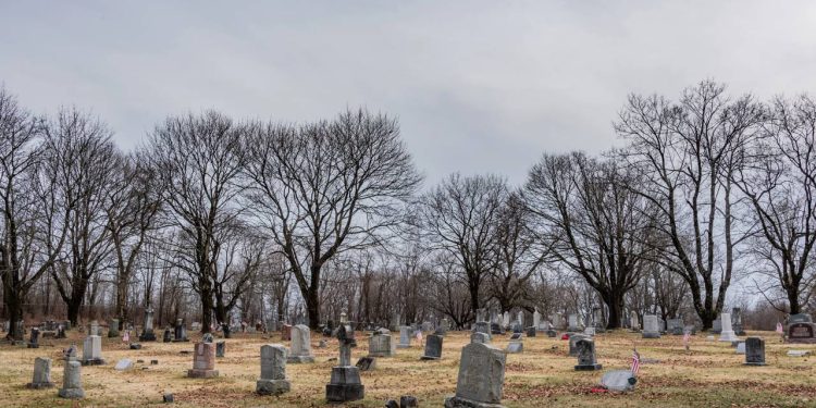 A cidade fantasma americana que queima ininterruptamente no subsolo há 60 anos e inspirou filmes de terror famosos