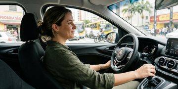 O modelo da Fiat com câmbio automático vira a solução para quem busca conforto sem pagar o preço de um SUV de luxo