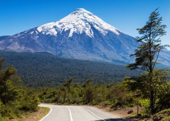 Estrada do vulcão Osorno no Chile