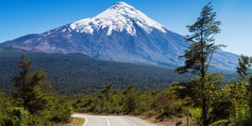 Estrada do vulcão Osorno no Chile