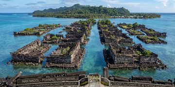 A misteriosa cidade flutuante de pedra construída sobre recifes de corais no Oceano Pacífico há 800 anos