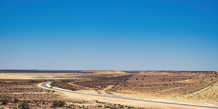 Rodovia australiana percorre 14.500 km ao redor do continente; a Highway 1 é a maior rota nacional do mundo e une todas as capitais estaduais