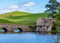 Com 44 tocas de hobbit construídas em 1999, o vilarejo neozelandês virou o maior ícone cinematográfico e destino turístico do país