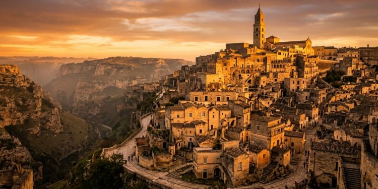 cidade milenar no continente europeu esculpida nas rochas