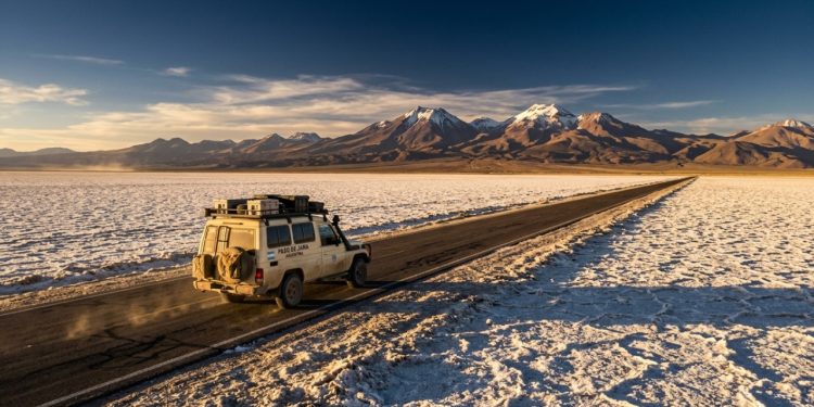 A 2.757 metros de altitude, a estrada que leva ao Paso de Jama