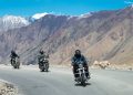A rodovia na Índia atinge 5.359 metros de altitude; construída em 1988 na cordilheira do Himalaia, ela exige veículos especiais para o ar rarefeito