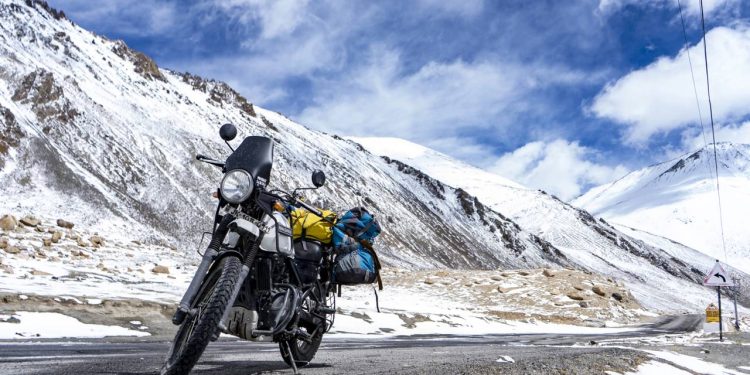 Khardung La Pass - Créditos: depositphotos.com / yogendras31