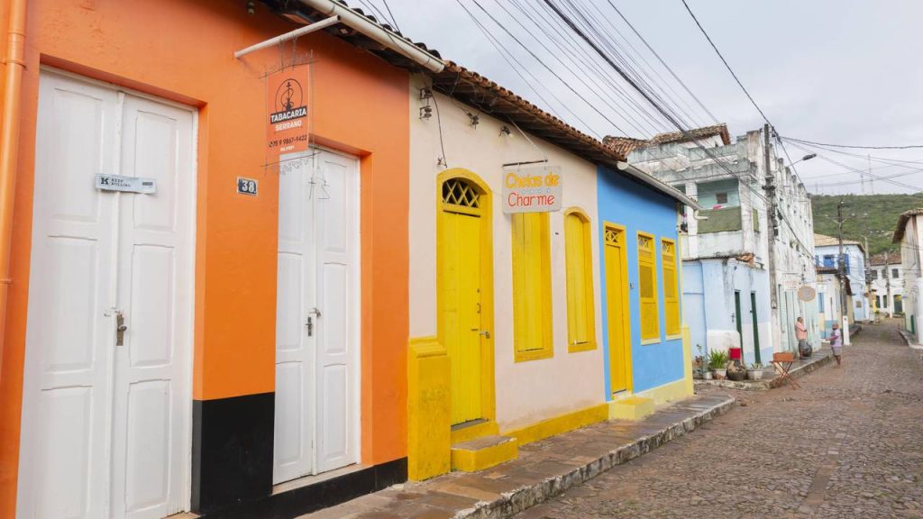 Construída sobre um império de diamantes do século XIX, a cidade baiana surge como o mais belo portal de entrada para a Chapada Diamantina